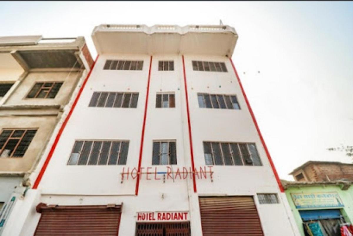 Hotel Radiant by WB Inn - Housity
