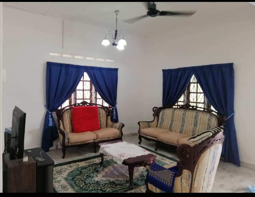 D'Aman Guesthouse Pontian - Housity