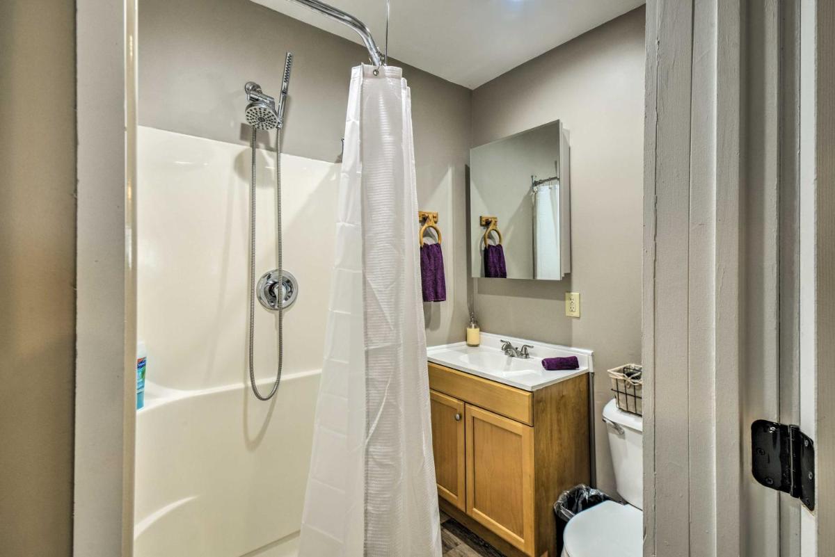 Cozy Henniker Vacation Rental Near Ski Area! - Housity