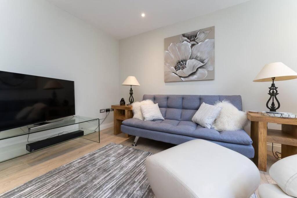 Spacious apartment in the heart of Brighton - Housity