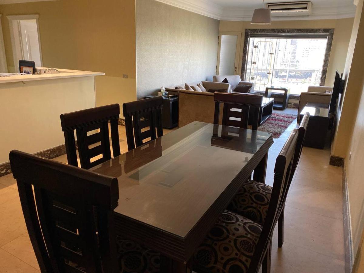 جناح مذهل بإطلالة علي النيل - Housity