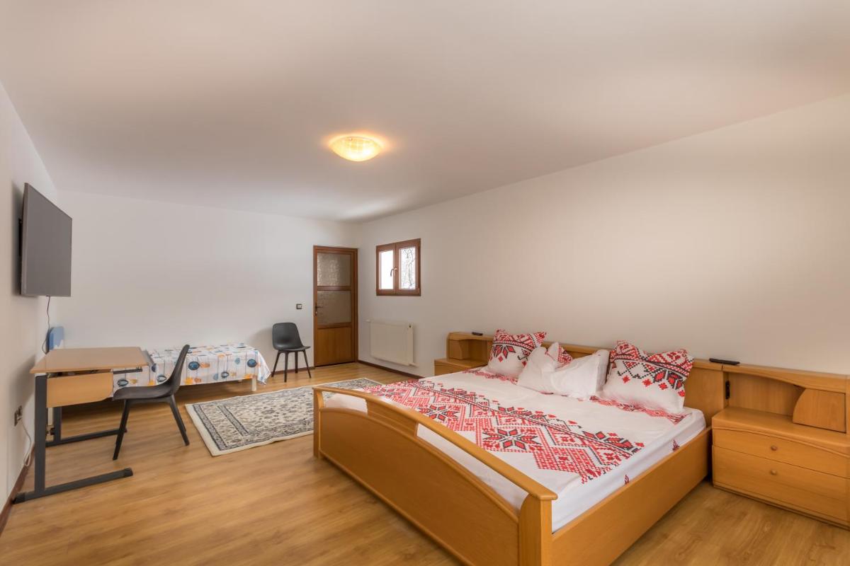 Cabana Casa de pe Vale - Housity