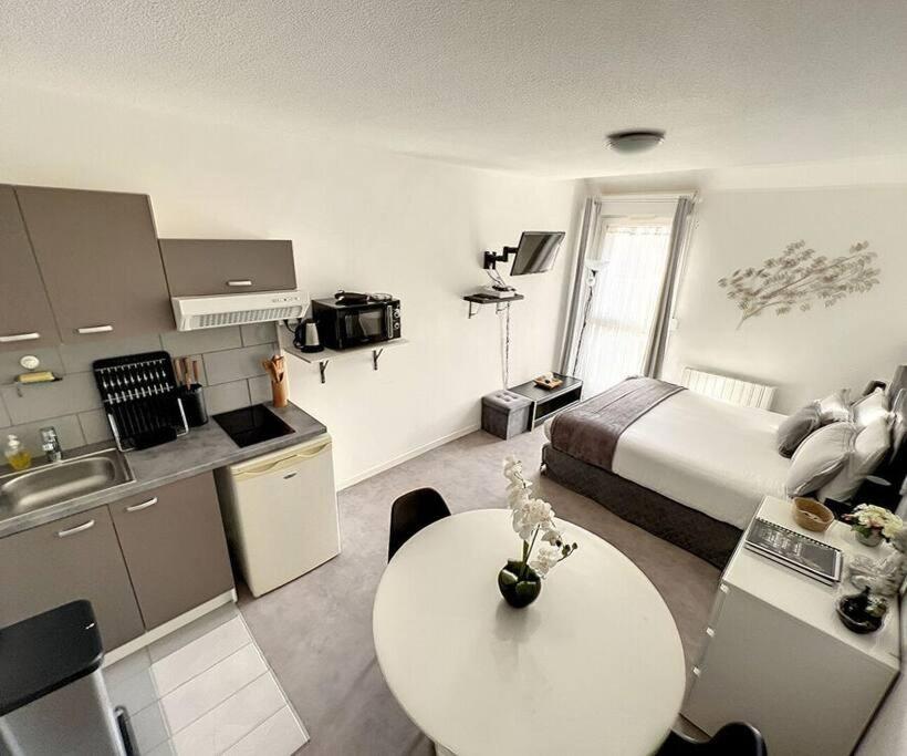 Studio Standing -chez NuiZen Orléans- - Housity