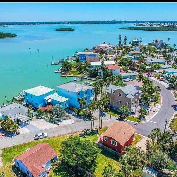 Beach house rental for 3 mths or more - Housity