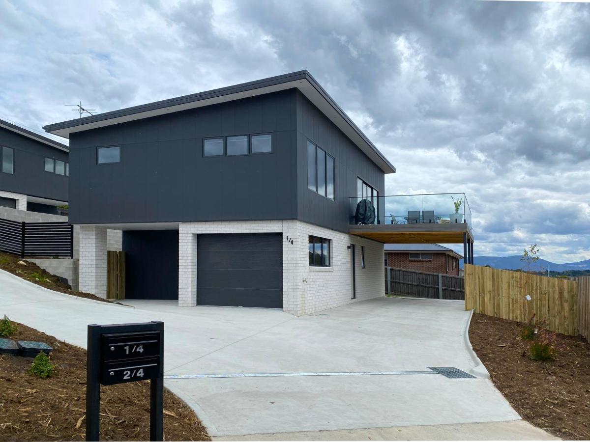 Albatross Rise - Modern Family Home - Housity
