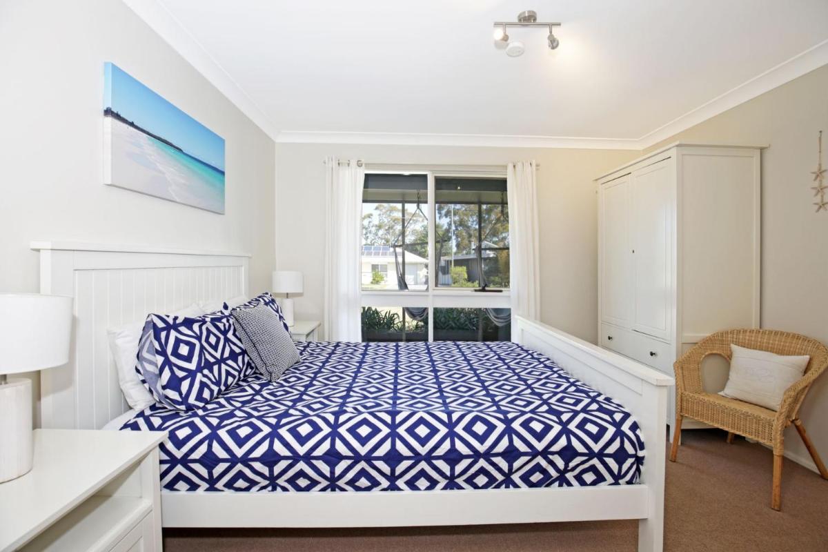 Hayes Beach House I Award Winner I 4 Mins to Beach - Housity