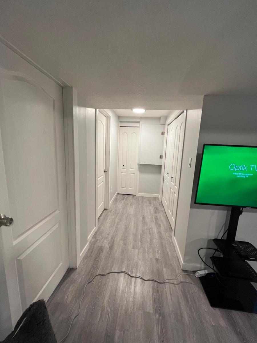 Cozy & Comfortable 2-Bedroom Suite - Housity