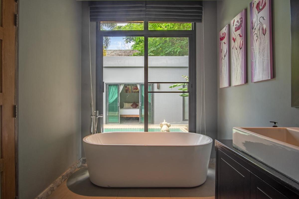 Suitetrails - Three Bedroom Onyx Villa Nai Harn