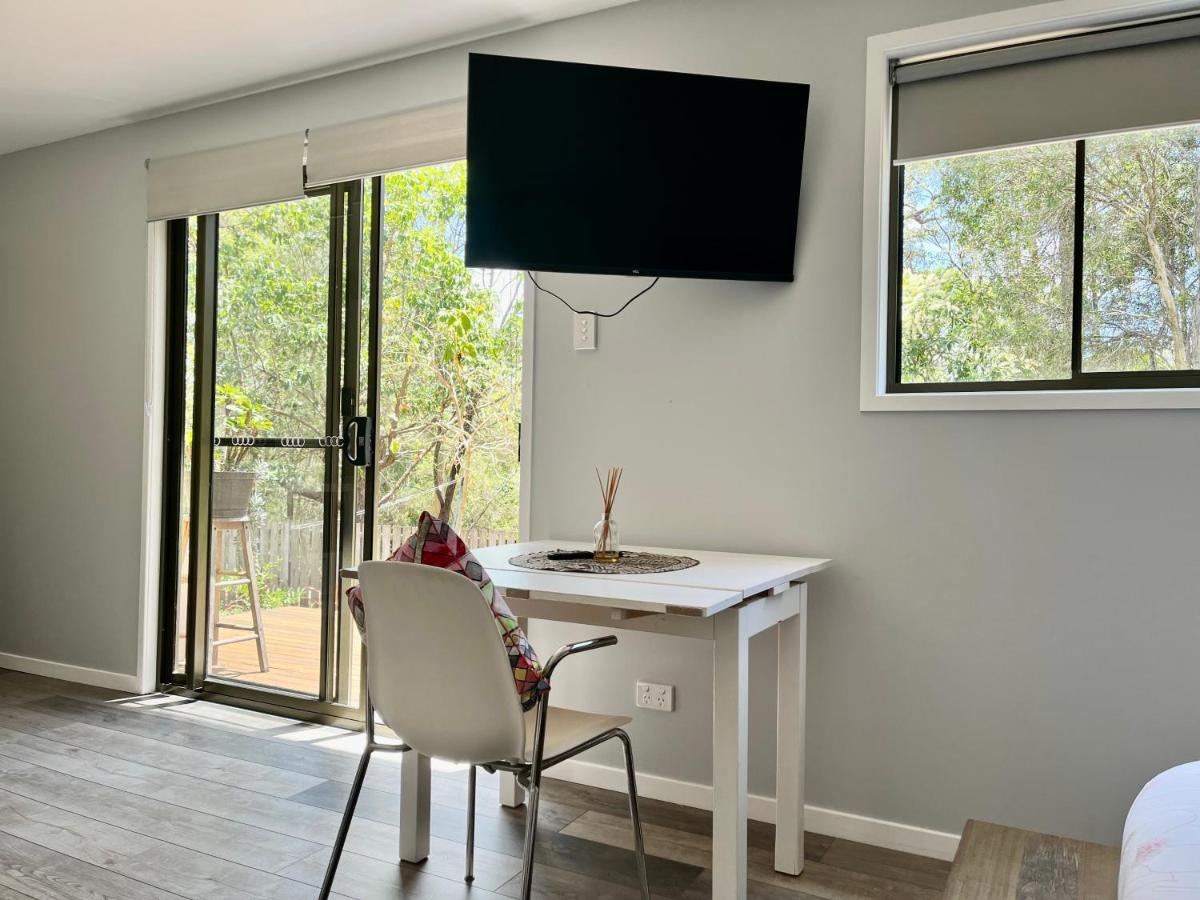 Stylish Guest Suite in Everton Hills - Housity