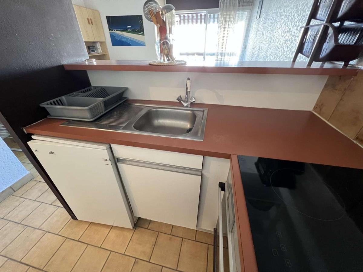 Studio Cabine près Port et Plage, Calme, Commerces à 100m, Animaux Acceptés - FR-1-702-44 - Housity
