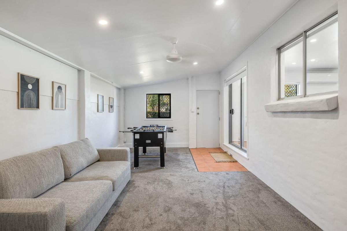 Eastside Haven - Central & Convenient! - Housity