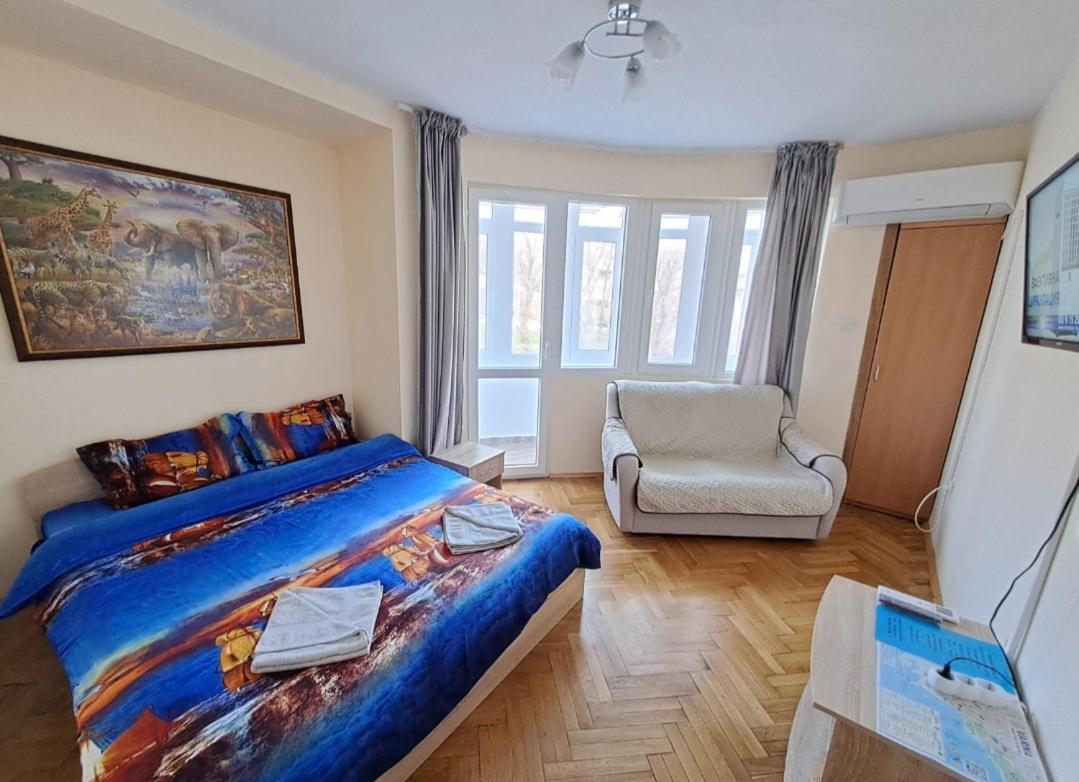 Варна Хостел - Housity