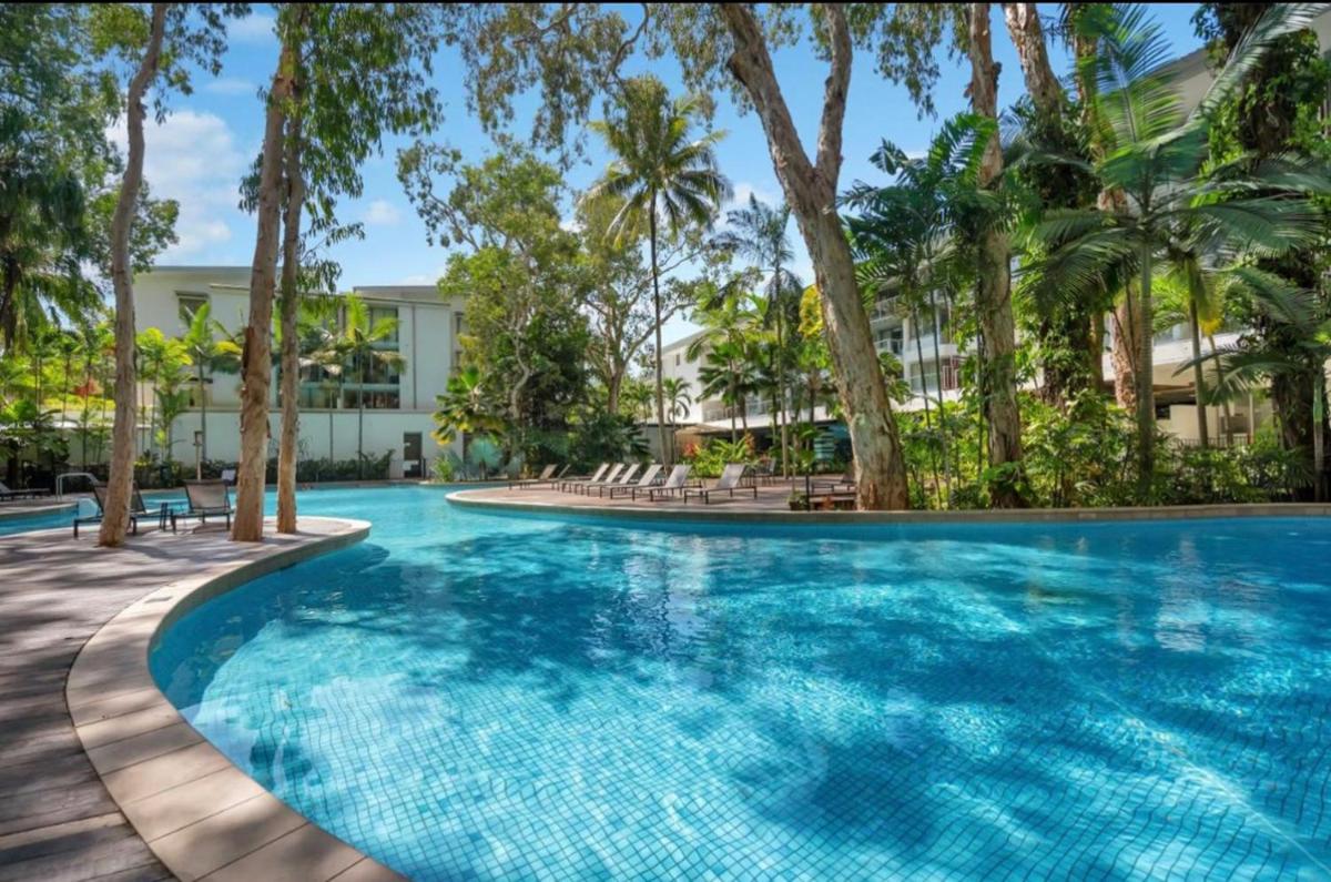 Palm Cove Beachside Apartments - Pool and Garden Views - Housity