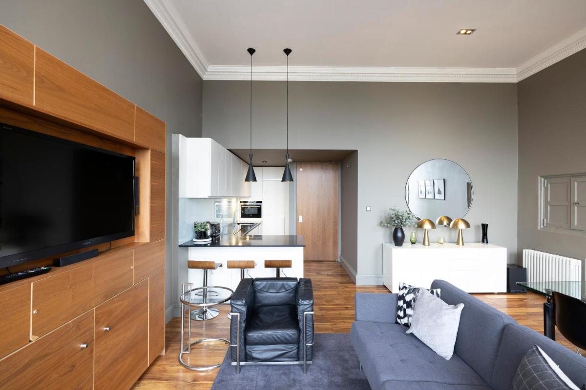 JOIVY Stunning Flat near Edinburgh Castle - Housity