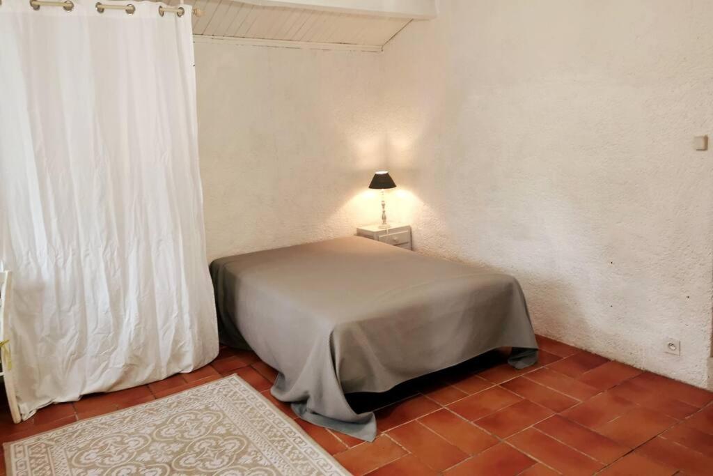 Gîte La Bergerie - Piscine - Jacuzzi - Paisible - Montcuq en Quercy blanc - Housity