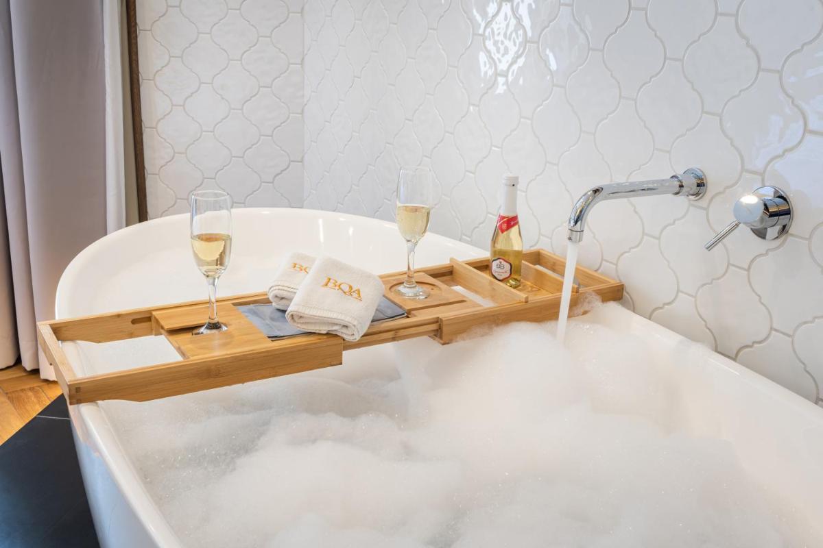Budapest Eye- Boutique Suites, by BQA - Housity