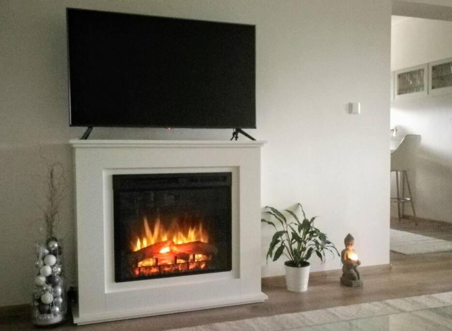 V Zahradě - Stylový apartmán s velkou terasou - Housity