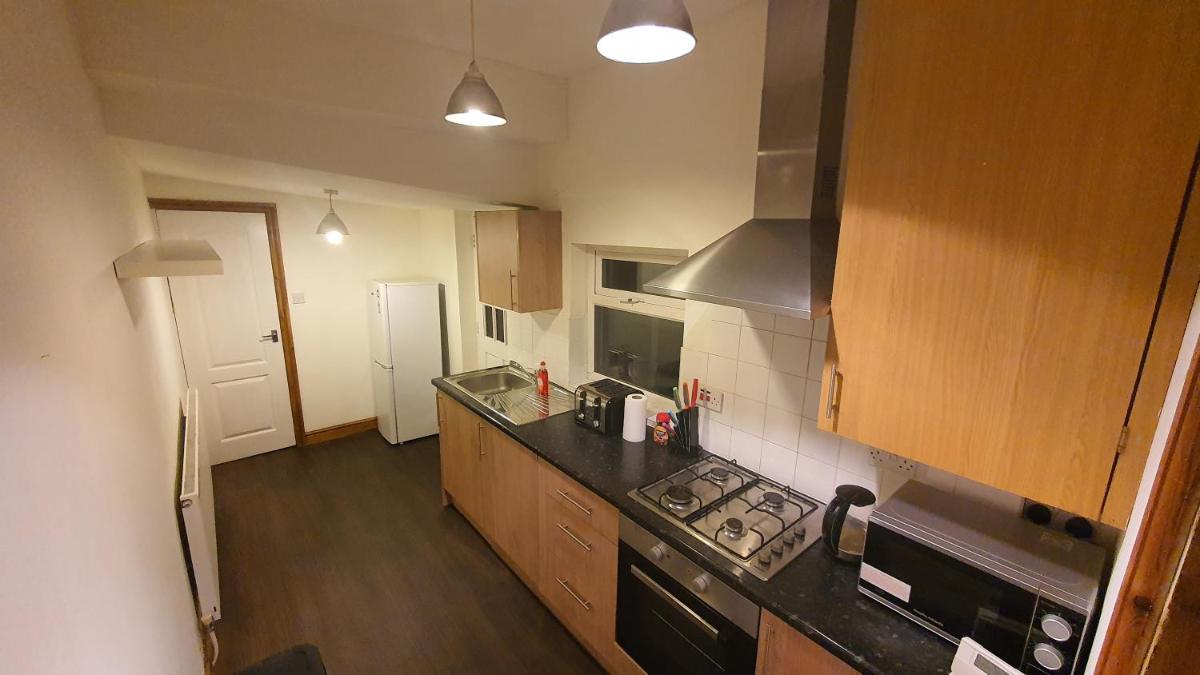 Spacious 2 Bedroom Home in Birmingham - Hizvo