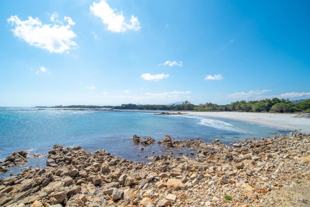 Villa Biderrosa - Housity