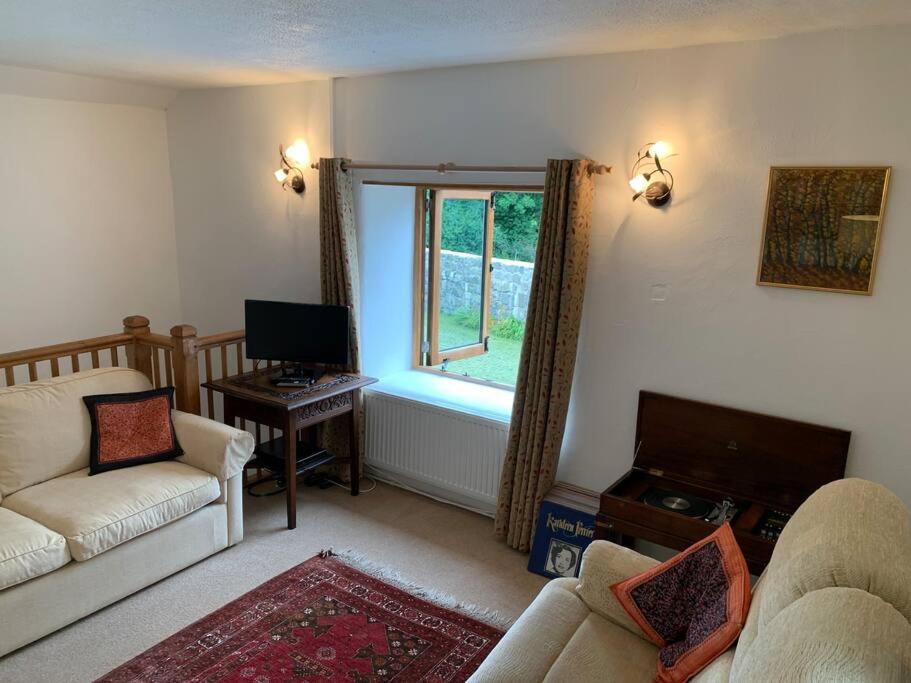 Chough Cottage: peace in a gorgeous, rural setting - Housity