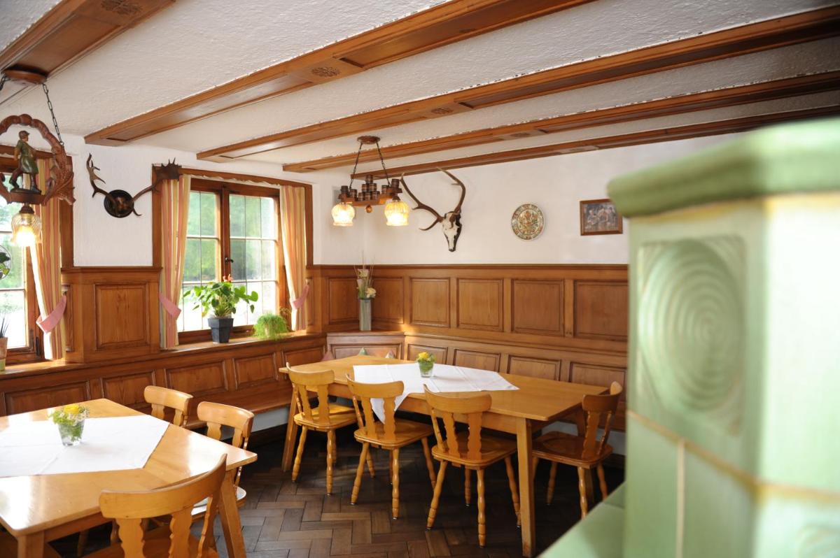 Hotel Gasthaus Adler - Housity