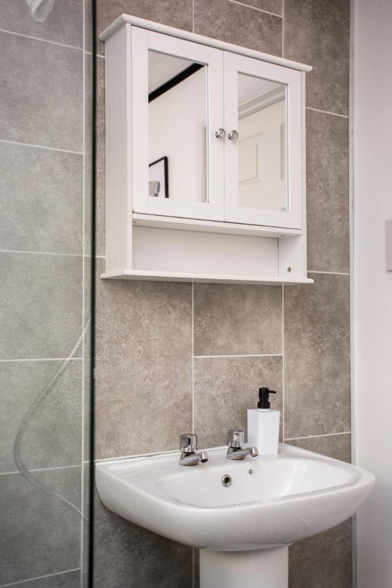 Roberts House by #ShortStaysAway - Housity