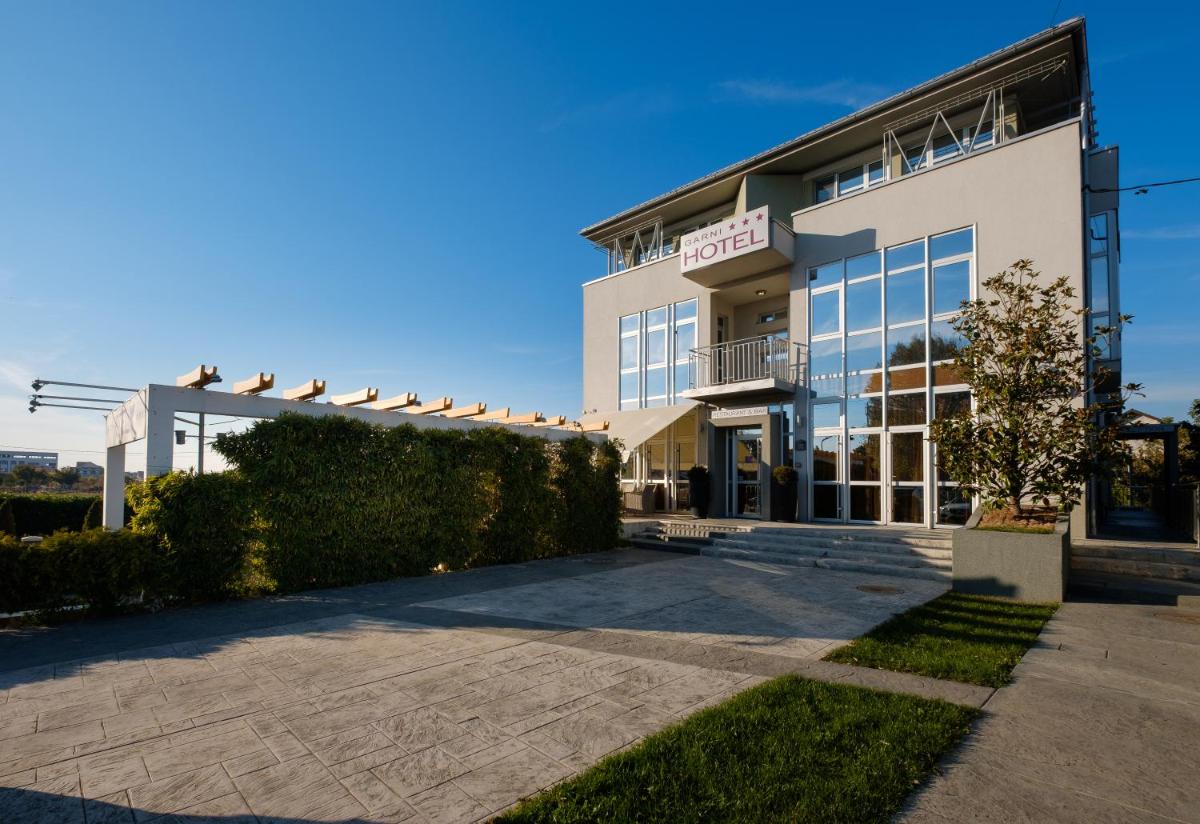 Apart K Apartments & Rooms - Housity