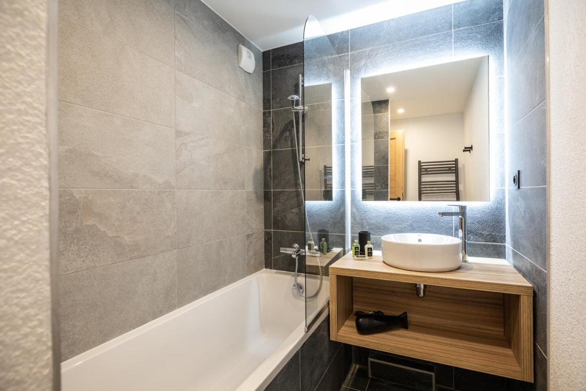 Salle de bains dans l'établissement TERRESENS - Le Snoroc