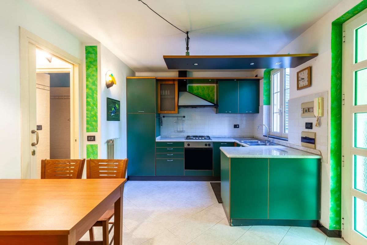 Uliveto House in Massa - Housity