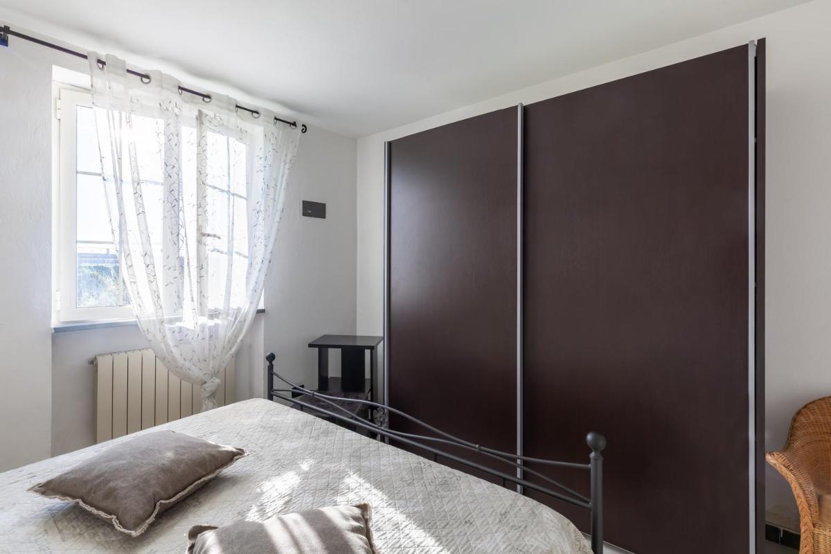 Uliveto House in Massa - Housity