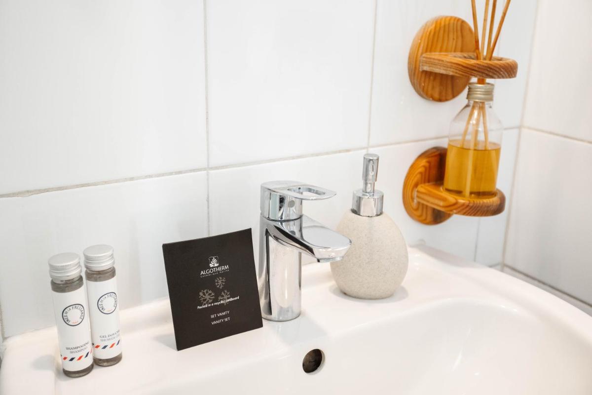 Suitetrails - New & Discounted studio in the Latin Quarter!