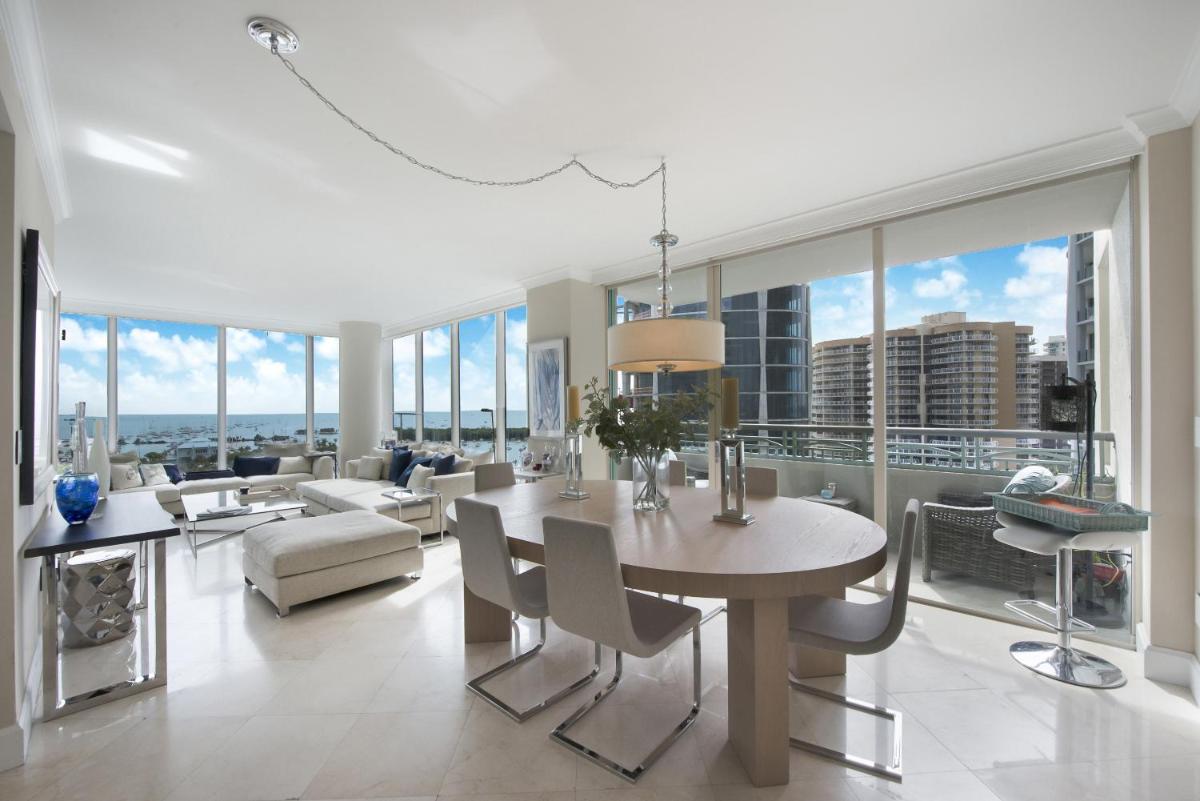 Ritz Carlton Coconut Grove Waterview 2 BR Apt apts - Housity