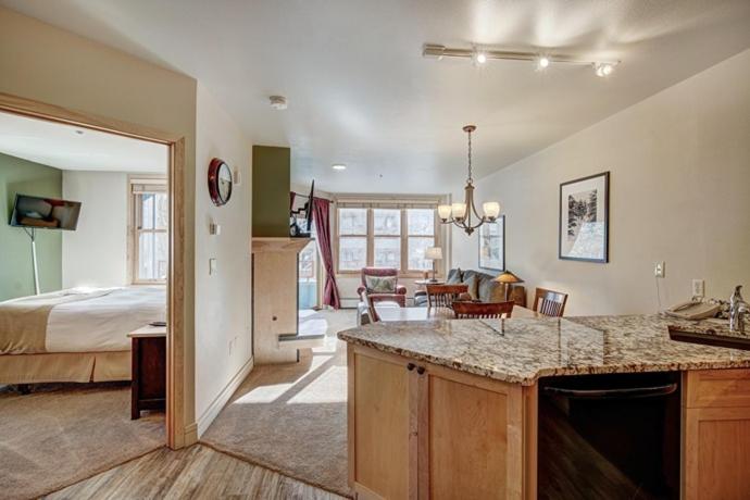 Silver Mill 8167 - 1Br-Walk to Slopes! Kids Ski Free! condo - Housity