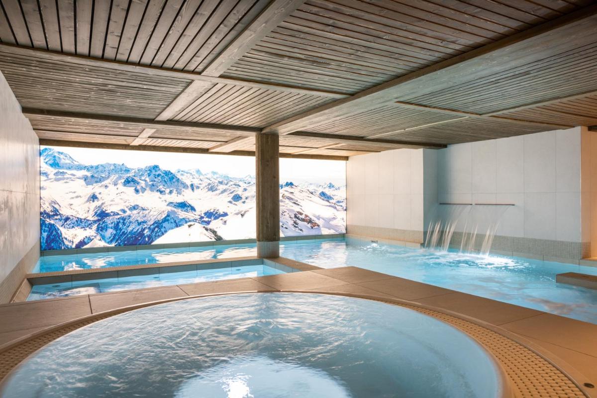 Piscine de l'établissement TERRESENS - Le Snoroc ou située à proximité