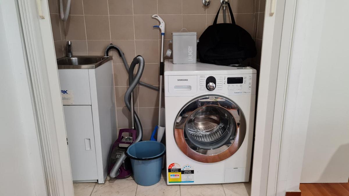 Nice room close to Melb Airport - Housity