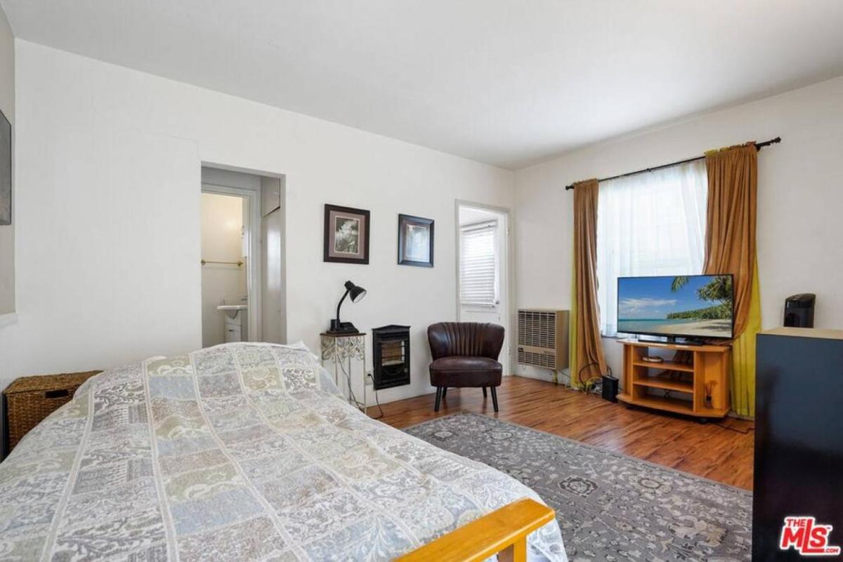 Suitetrails - Lovely Studio Apartment located in Santa Monica B