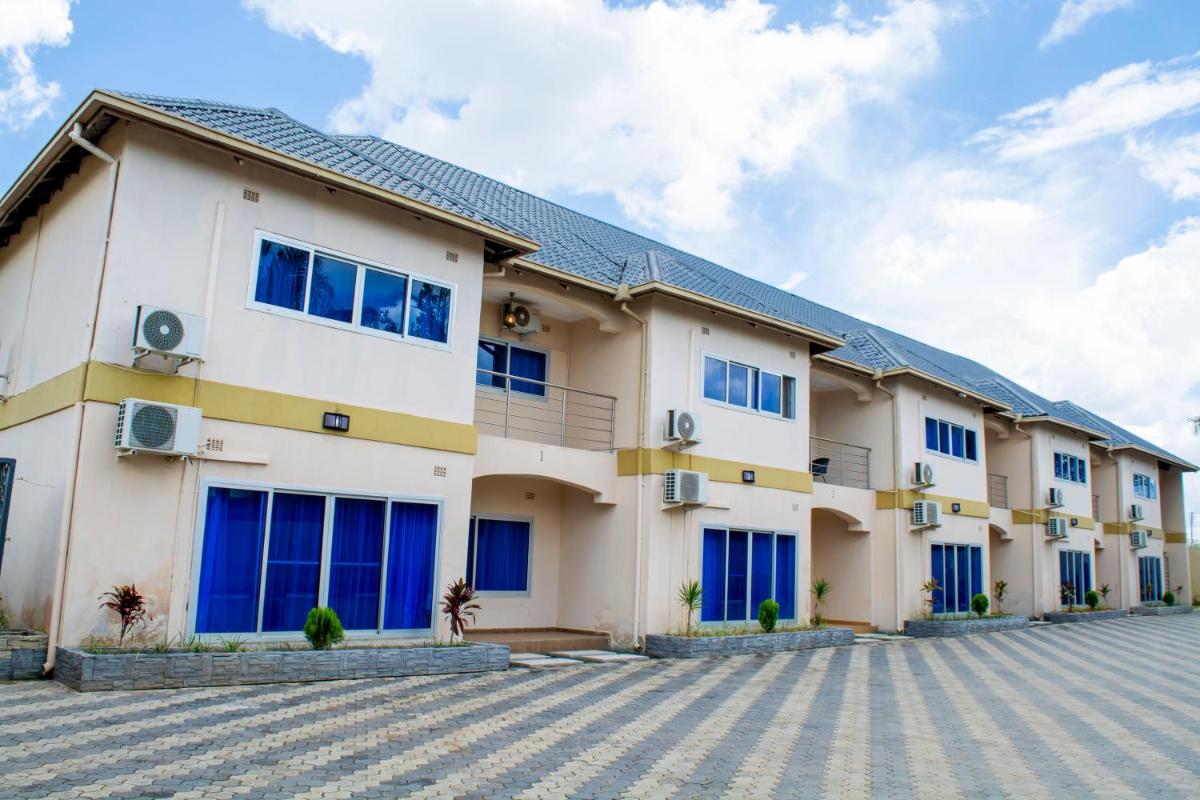 Royal Suites Apartments - Housity