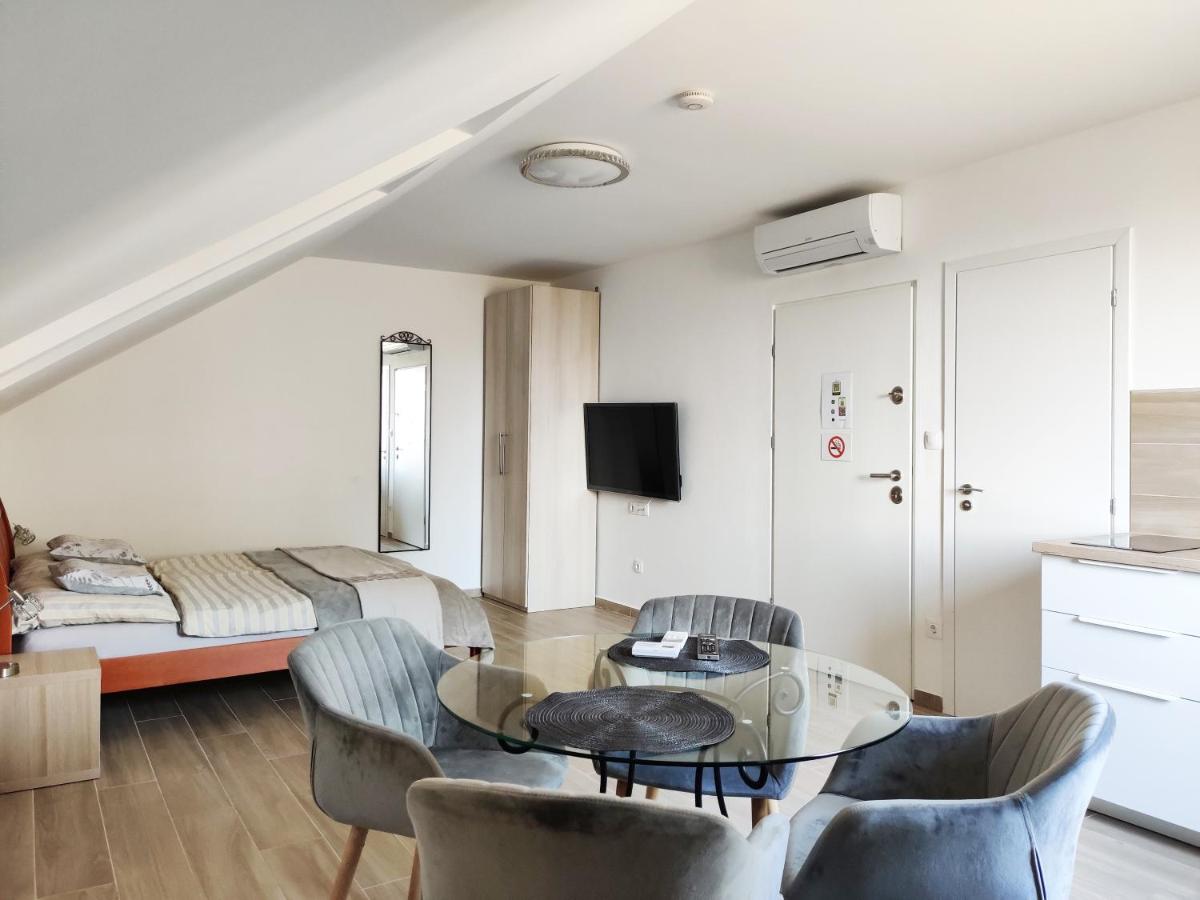Dali Apartment Szentendre - Housity
