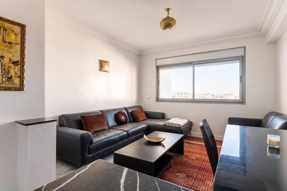 Sea view apartment - Housity