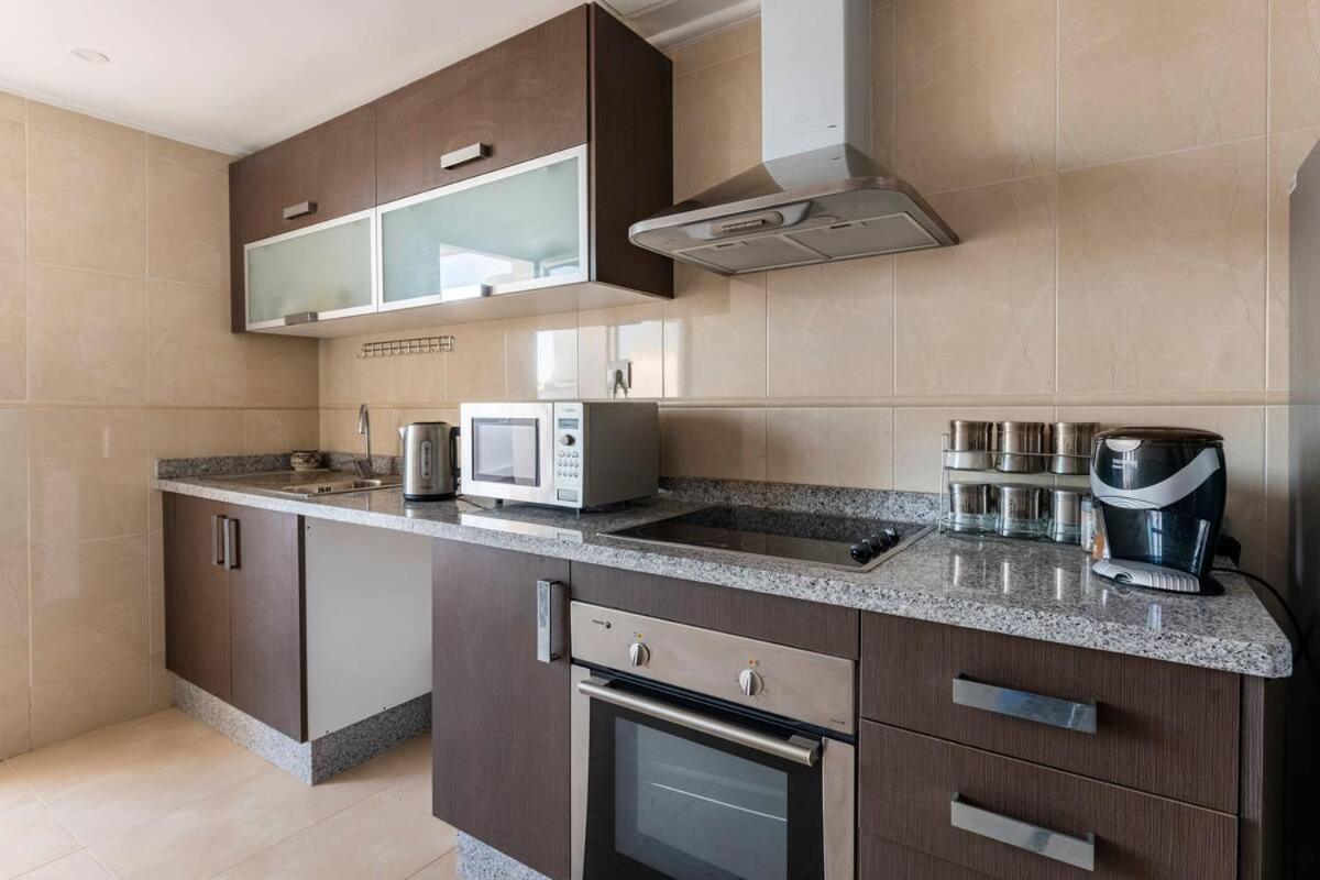 Sea view apartment - Housity