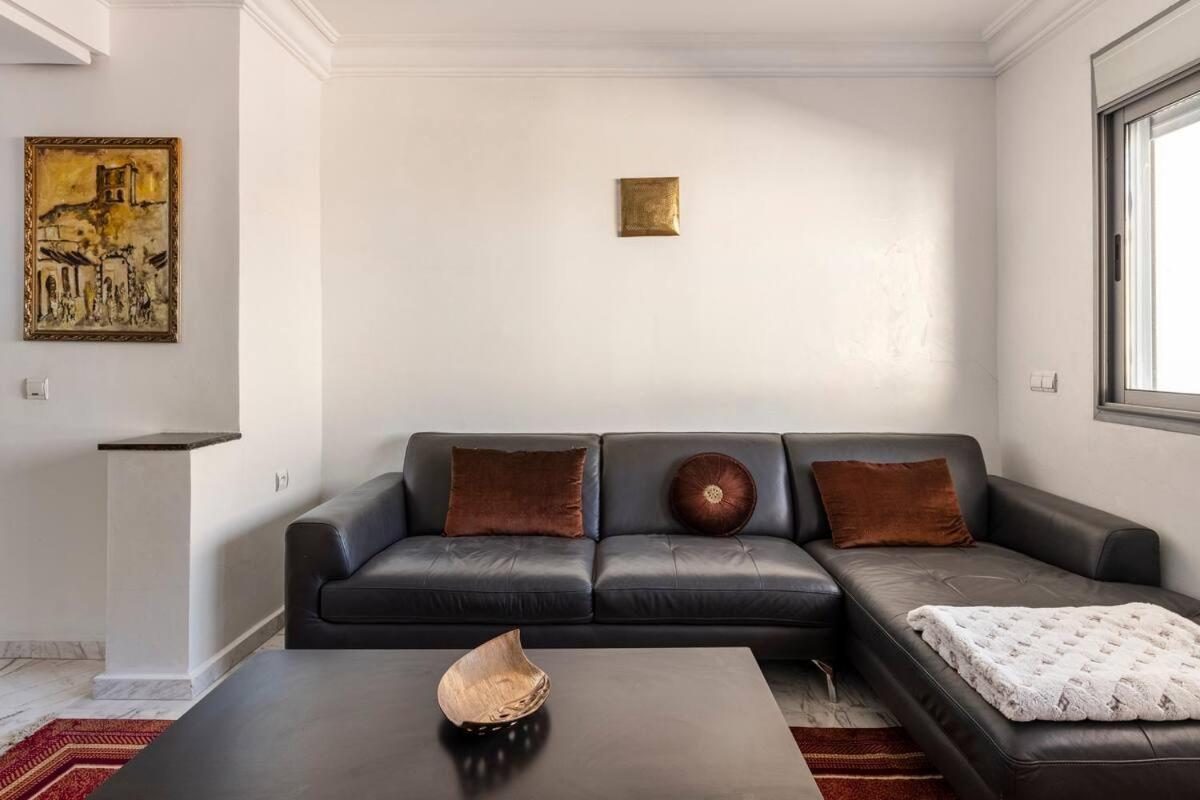 Sea view apartment - Housity