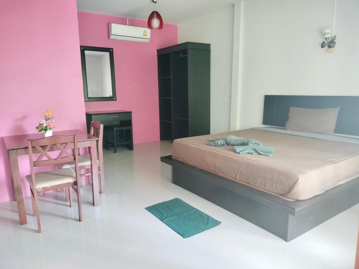 Kannika keen House - Housity