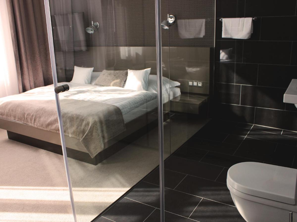 Hotel Lev - Housity