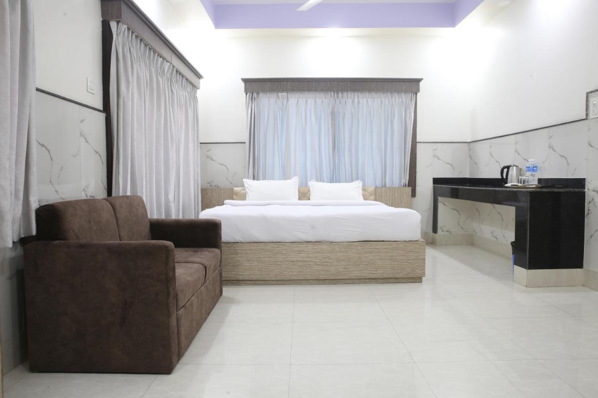 Suitetrails - City Palace Hotel and Resort