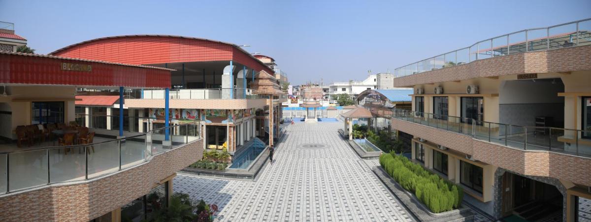 Suitetrails - City Palace Hotel and Resort