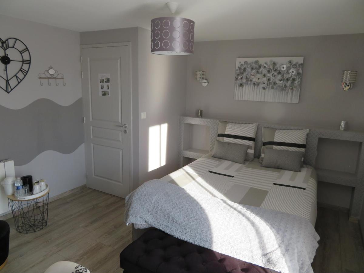 Chambres d'Hotes La Maison Neuve - Housity