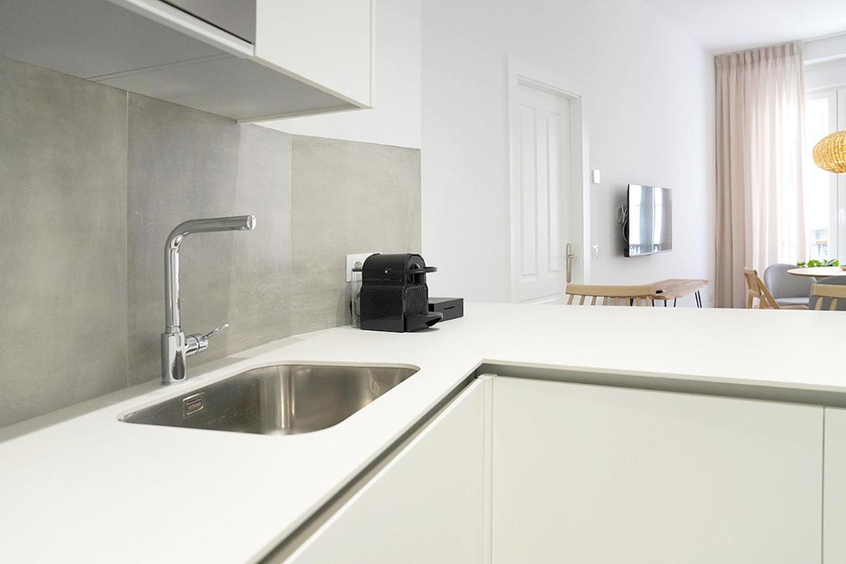 CASA DE LA VEGA SUITES - Housity