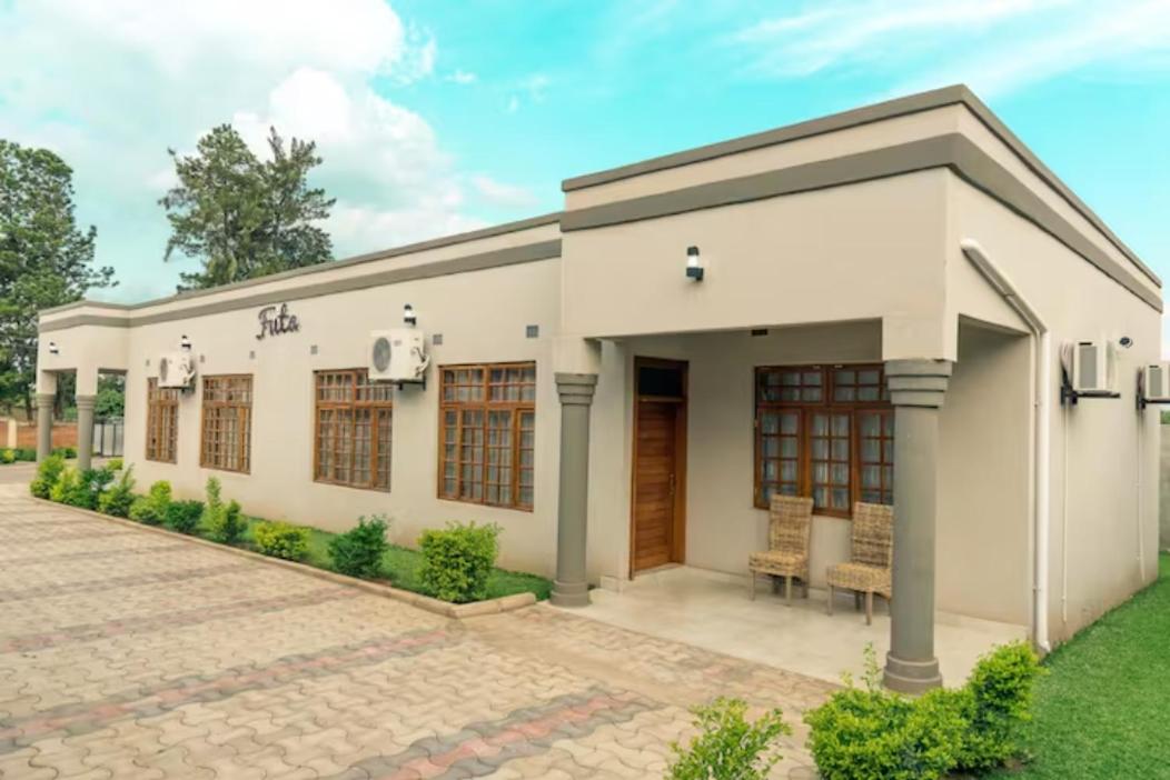 Suitetrails - Futa-2 Serviced Apartment