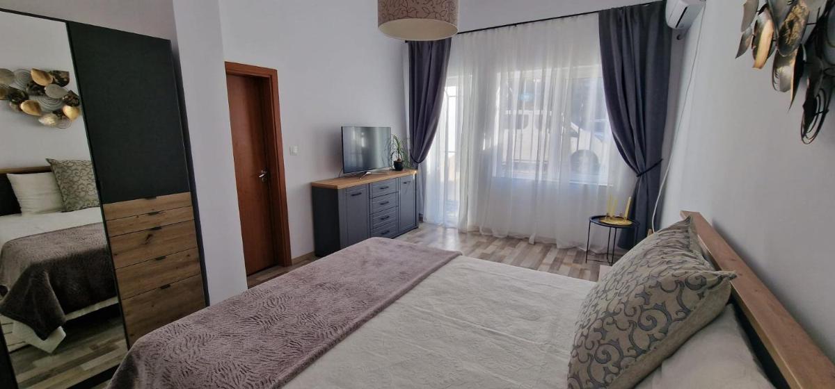 Dido Garkov - Housity