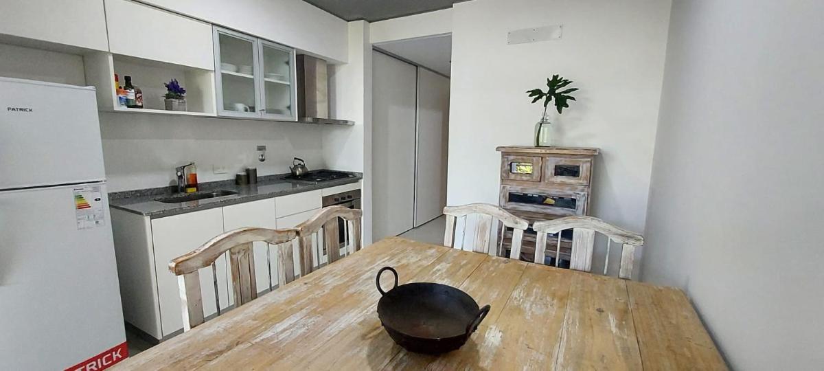Espacioso monoambiente en pleno centro - Housity